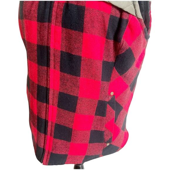 Maurice’s Red Buffalo Plaid Flannel Puffer Zip Up Vest Size XL Outdoors Hunting - Picture 6 of 10